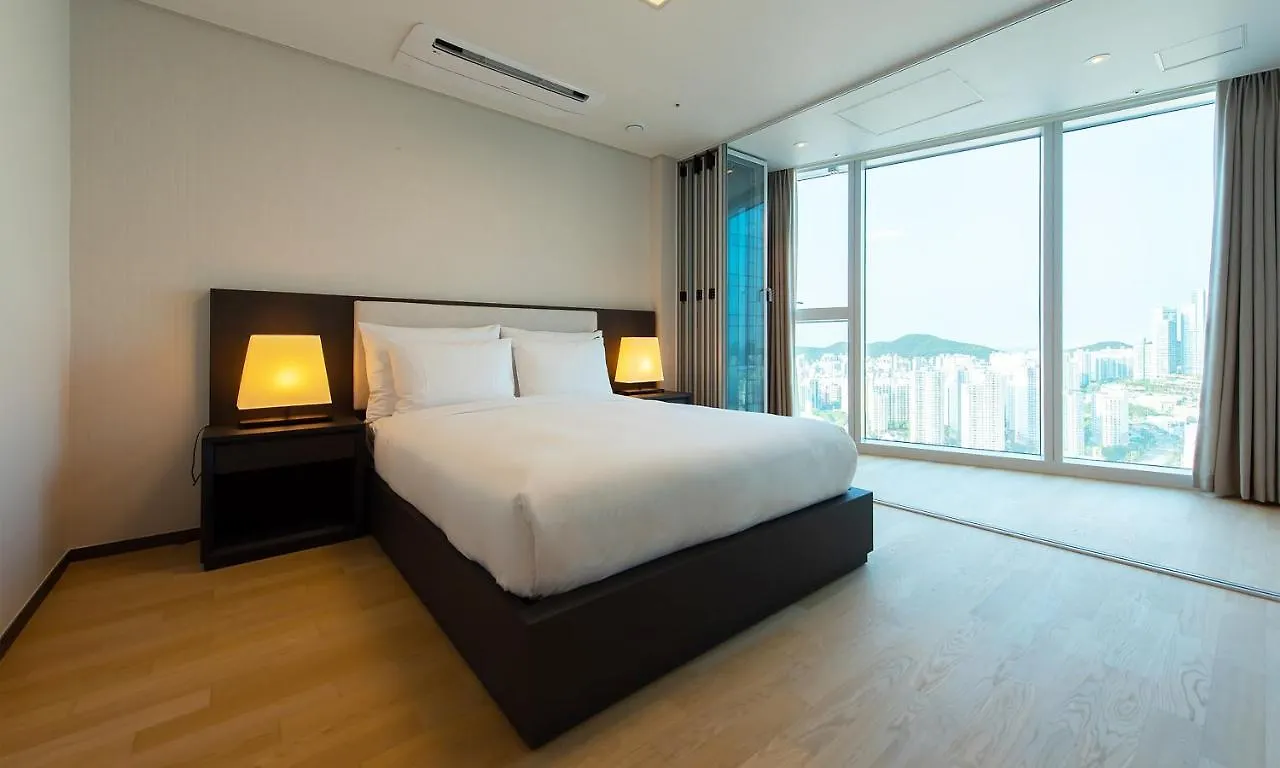 Lct Residence Busan 4*,